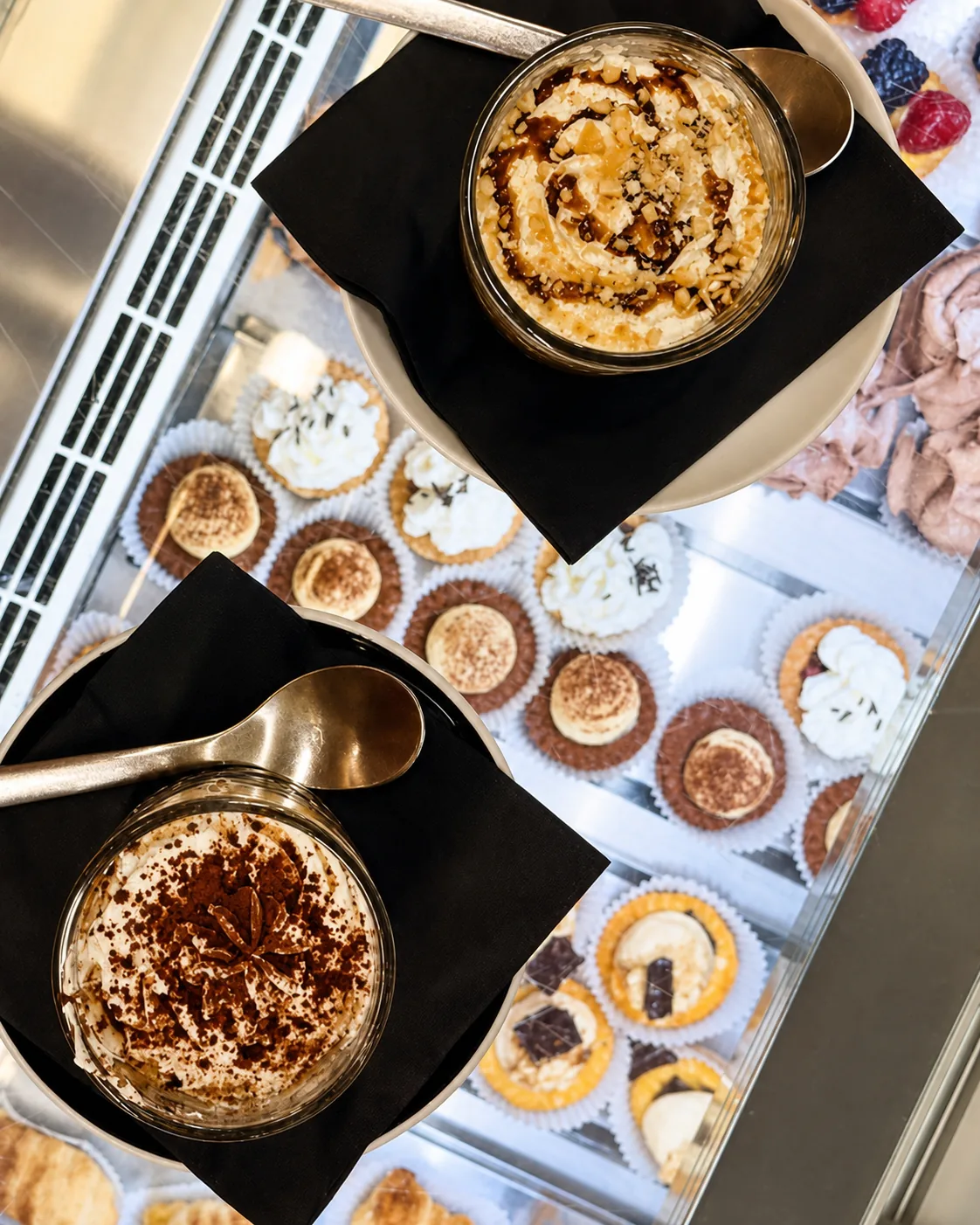 Caffè e pasticceria serviti al Caffè Grande
